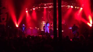 Destroy the dancefloor - Skindred