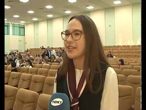 В Курске более 80-ти школьников стали стипендиатами главы города