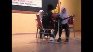 preview picture of video 'smk anjung batu_hari guru -5 sains tulen 2012-'
