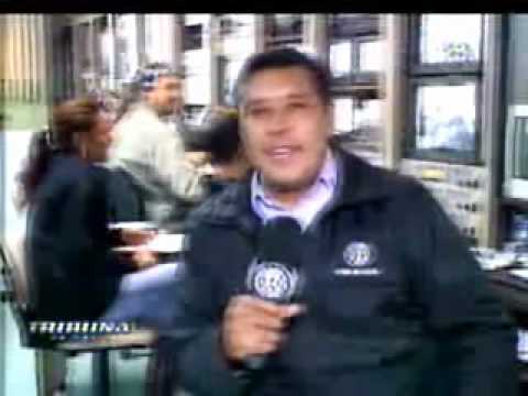 Querolaine na ilha de edição Tribuna da Massa