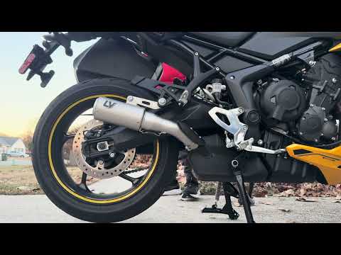 Triumph Tiger Sport 800 - LV Corsa Titanium Exhaust vs Stock Cold Start