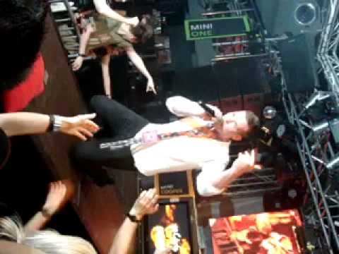 Roger Shah & Chris Jones - To The Sky -Live- Beautiful Things in Dopler 9.5.2009