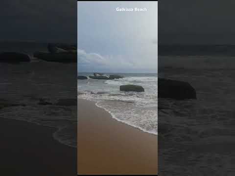 Galkissa Beach Beauty | ලංකාවෙ තියෙන ලස්සනම බීච් එකක් #shorts