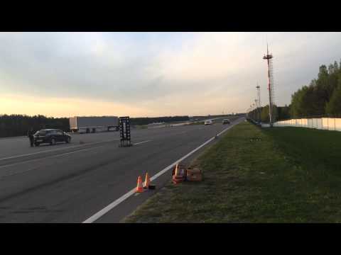 Lexus gs450h vs. Ford Mustang