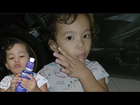 MAKAN ES CREAM || Safwana makan es cream dan minum-minuman pororo