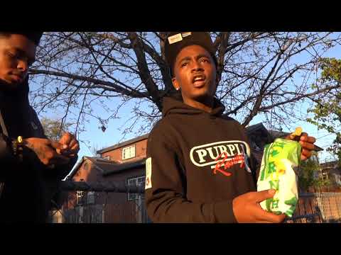 BenjiiBaby4 outside with the thugs in North Oakland (GETS ACTIVE)