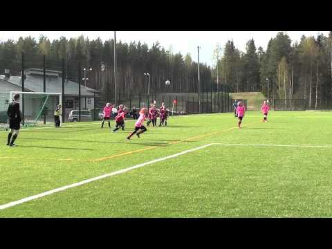 Pojat -01 MuuRy - Urho jalkapallon sarjaottelu 17.5.2012