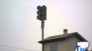 preview picture of video 'Cary IL EOWS-612 Tornado Siren Test (Tue Nov 6 2012 10am)'