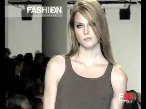 "Calvin Klein" Autumn Winter 2001 2002 New York 2 of 4 Pret a Porter Woman by FashionChannel