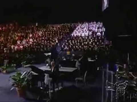 Benny Hinn sings "See His Glory Come Down" (Sydney 2009)