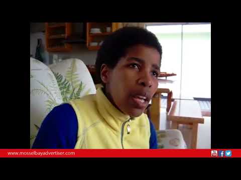 Mossel Bay resident reunites tourists with R25 000