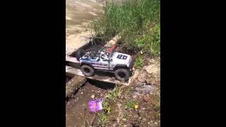 RC Adventure Axial SX10 on the road