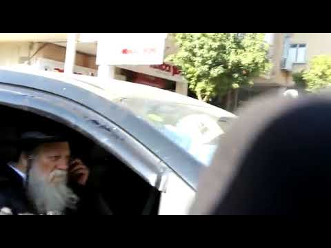 Modzitz Rebbe Attends The Levaya Of his Former Rosh yeshiva R' Gershon Edelstein - Sivan 5783