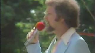Razzy Bailey- "If Love Had a Face" (Live on "The Porter Wagoner Show" 1979)