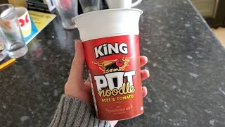 Pot Noodle - Beef and Tomato - Delicious British Noodles