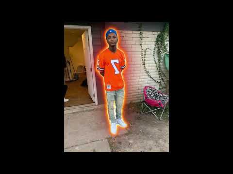 [FREE] Yung Ro x Splurge x TLE Cinco Type Beat - "LAST YEAR" | (prod. @Milanmadeit)