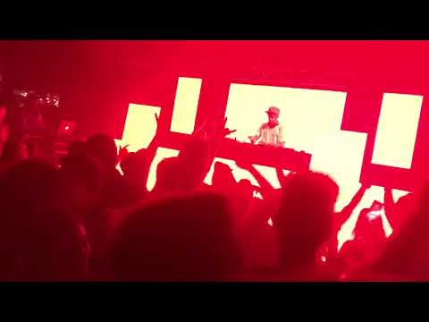 Tour - Macky Gee (played by Killer Hertz)