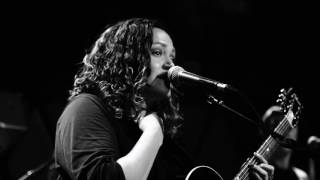 Turning to Gold - Allie Moss