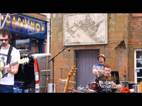Barstow Bats - I Don't Want to Live in London (Live @ Guid Nychburris 2014)