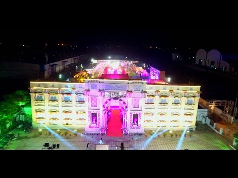 download lagu mp3 mp4 Elegance Khanna, download lagu Elegance Khanna gratis, unduh video klip Elegance Khanna