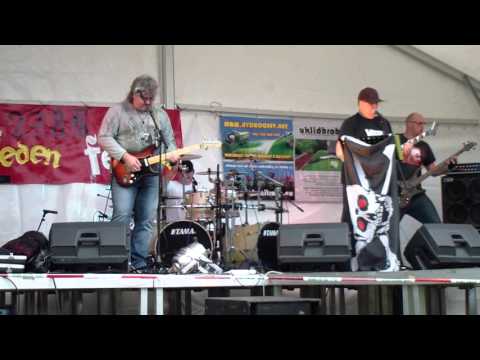 A.F.T.    Masive sound - A.F.T. masiv sound  - Suchý ráno