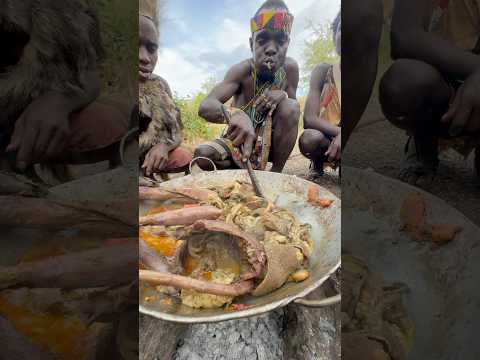 The cooking in the wilderness #africa #cuisine #comedy #deliciousfood #wildlife