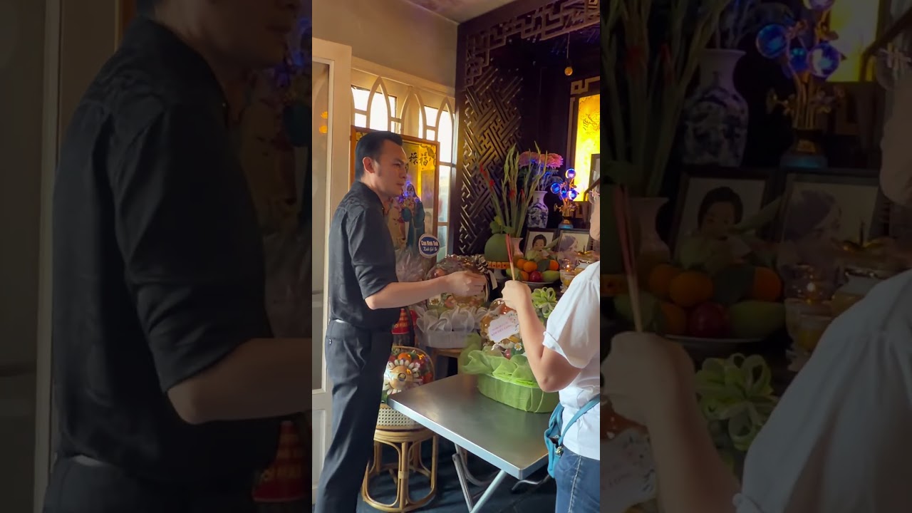 Cảm động Kim Tiểu Long bay từ Hải Dương về ghé thắp hương CNS VŨ LINH tại nhà riêng