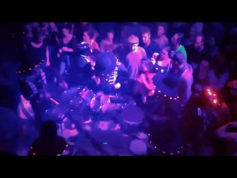 Itchy-O at Meow Wolf