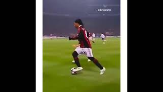Download lagu 30 detik video story WA Ronaldinho full skill mp3