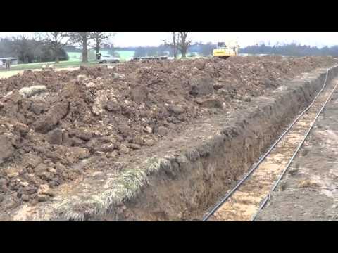 Installing a horizontal ground loop array