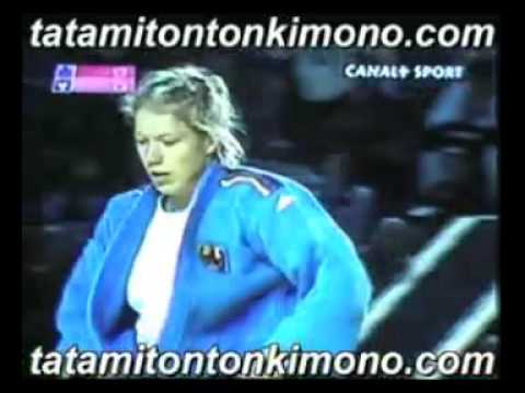 JUDO 2009 European Championships: Kerstin Thiele (GER) - Lucie Decosse (FRA)