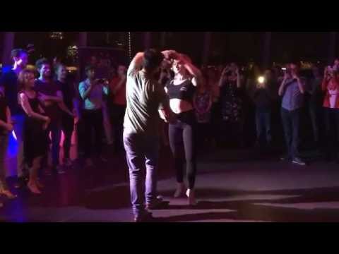 Sensual Bachata Demo with Chami y Julie