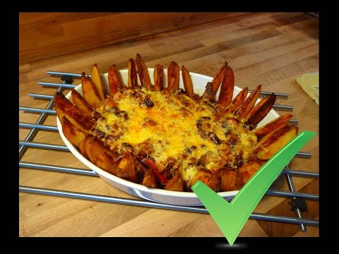 Beef Chilli and Potato Bake
