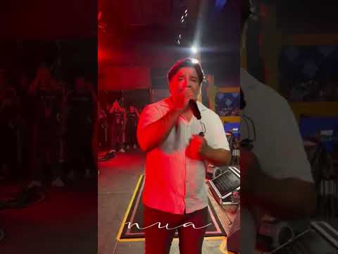 Alessandro Costa e Yara Tchê cantando Nua em Araioses-MA | Central dos Desejeiros