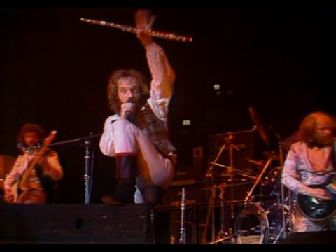 Jethro Tull - Locomotive Breath & Dambusters March (live at Madison Square Garden 1978)
