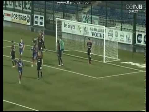 Le splendide retournée acrobatique de Claudio Beauvue