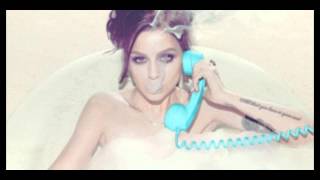 Cher Lloyd - Alone With Me (Tradução)