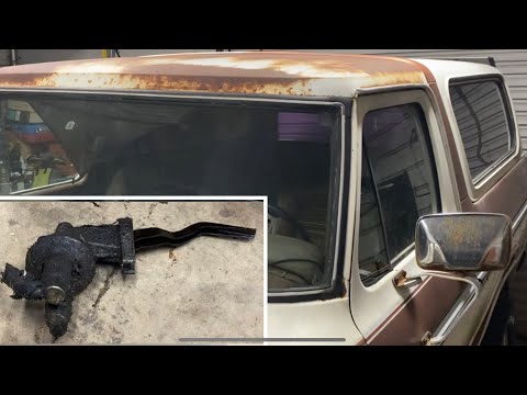 FUEL PUMP REPLACEMENT ON A 1978 FORD BRONCO 351M / 400