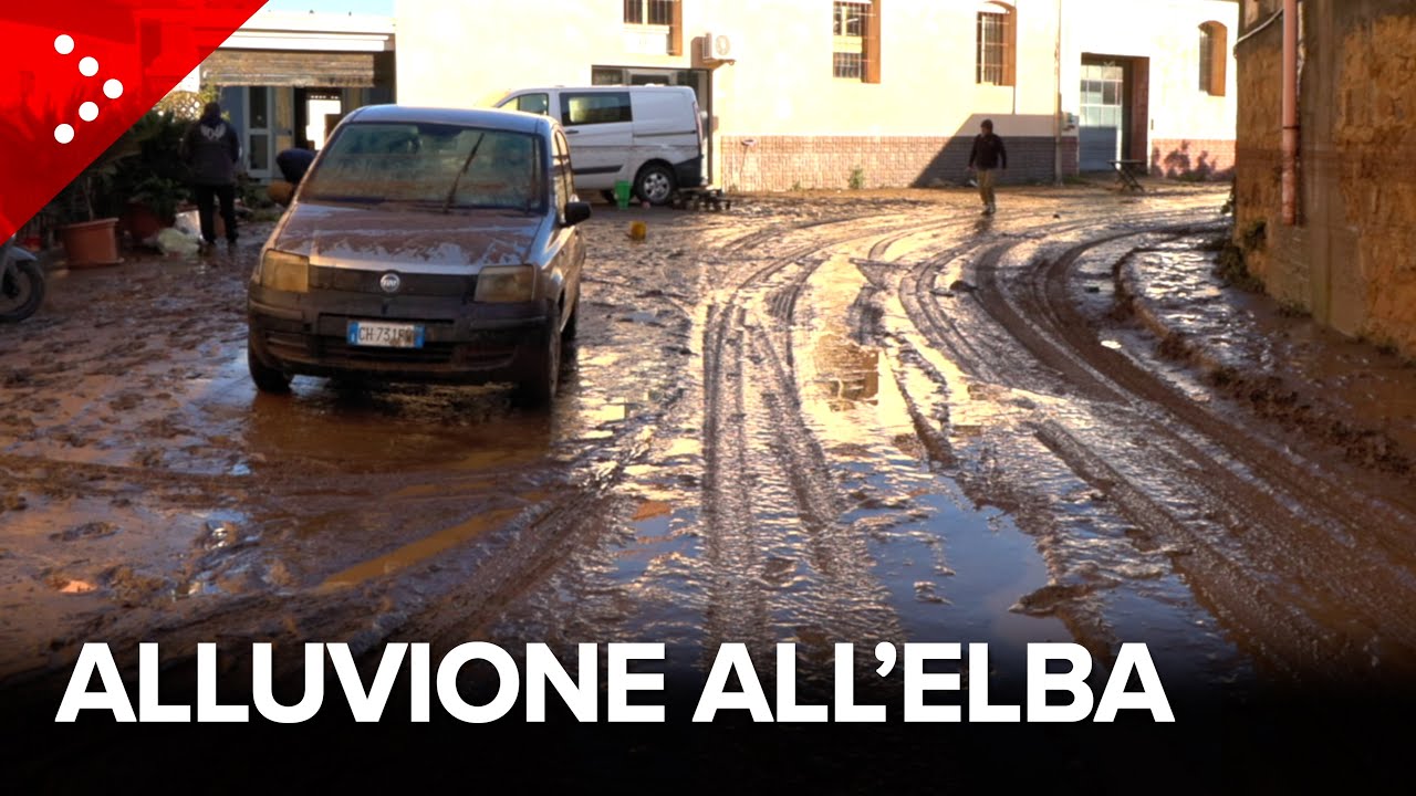 Alluvione all'Isola d'Elba: acqua e fango invadono le case a Portoferraio: "Panico assoluto"