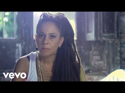 Miss Bolivia - Tomate el Palo (Video Oficial) ft. Leo García
