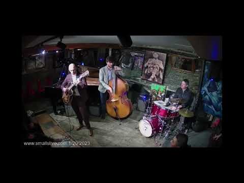 Four on six - Panas Athanatos Trio