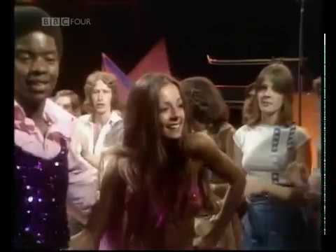 Top Of The Pops - 1976.08.26 - Elton John & Kiki Dee - Don’t Go Breaking My Heart (Ruby Flipper)