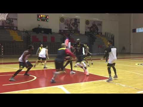 Duelo de Gigantes Fuerza Regia