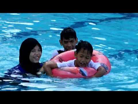 bercuti bajet.  glory beach resort PD, uncle red chicken studio, grobok salai,mee udang semangkuk.