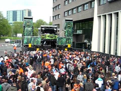 Acid Up Dub LIVE @ Zodiak Commune - Queensday Festival 2010 [30-04-2010, Kennedyplein, Eindhoven]