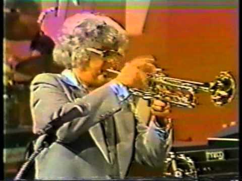 Maynard Ferguson jams with Jerry Lewis on trumpet....sort of