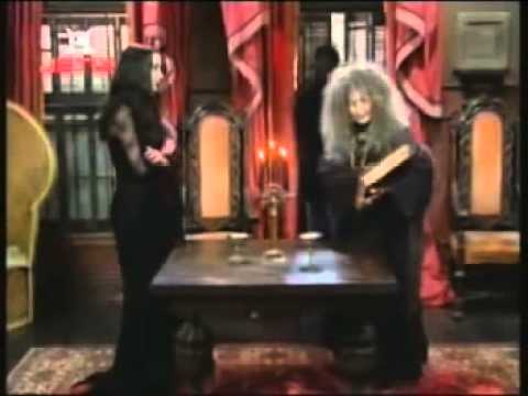 Familia Addams   Familia Addams merge la scoala