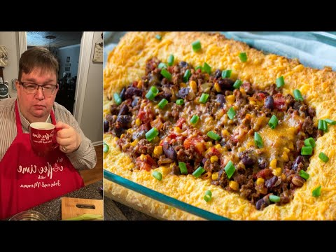 Chili and Cornbread Casserole John and Momma | Cornbread Chili Casserole !! It’s Delicious y’all😃👍🏻