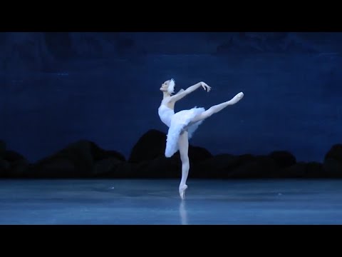 Odette Variation Act 2 - Lopatkina, Nunez, Zakharova