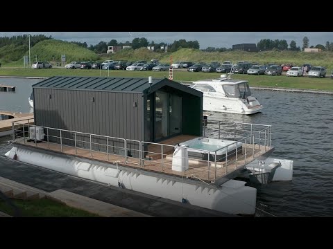 A floating M28 - Tiny Modular House on water